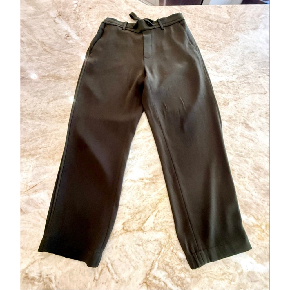 VINCE olive green pull on elastic trouser. Medium ankle length